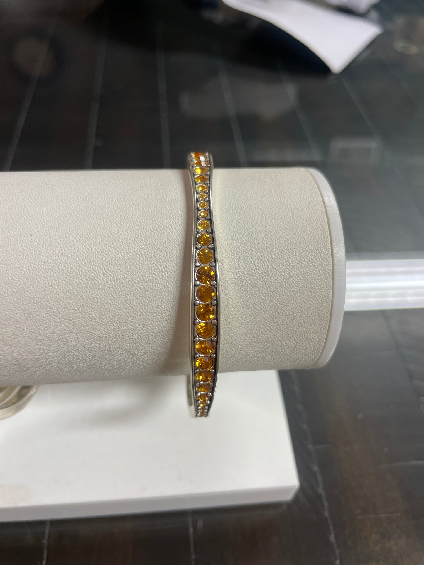 LIGHT HEARTED BANGLE