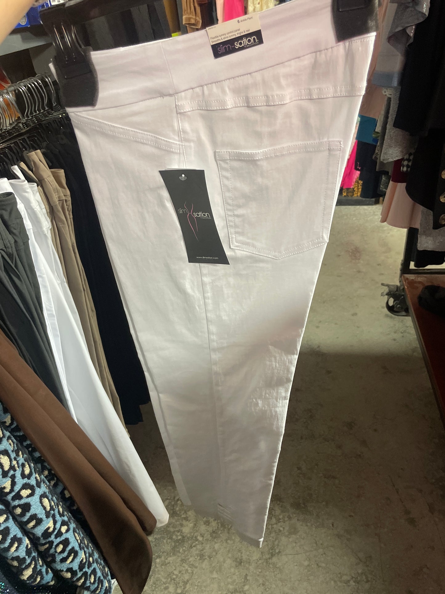PULL-ON SOLID ANKLE PANT W/ LADDER STRAP HEM