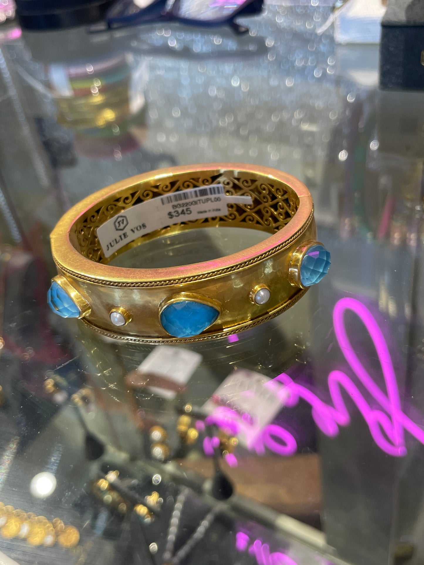 HINGE BANGLE GLD BLUE PEARL