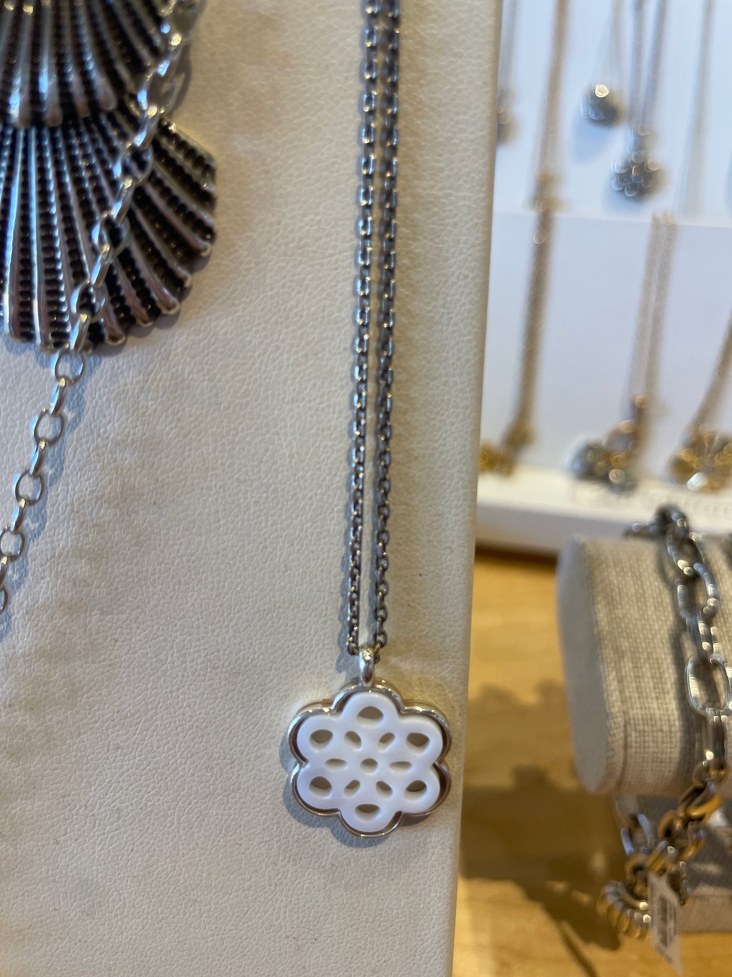 JOLLA PETITE NECKLACE