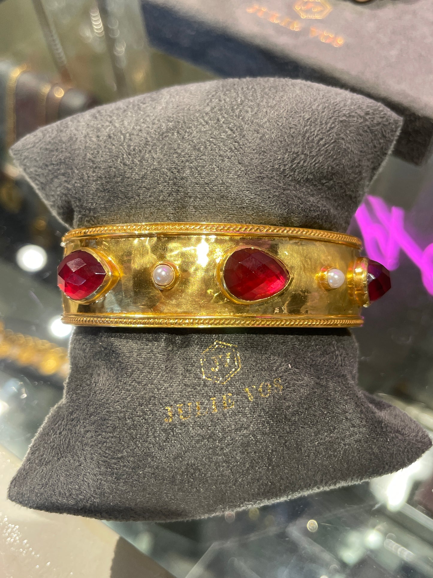CASSIS STATMENT BANGLE GOLD IRD