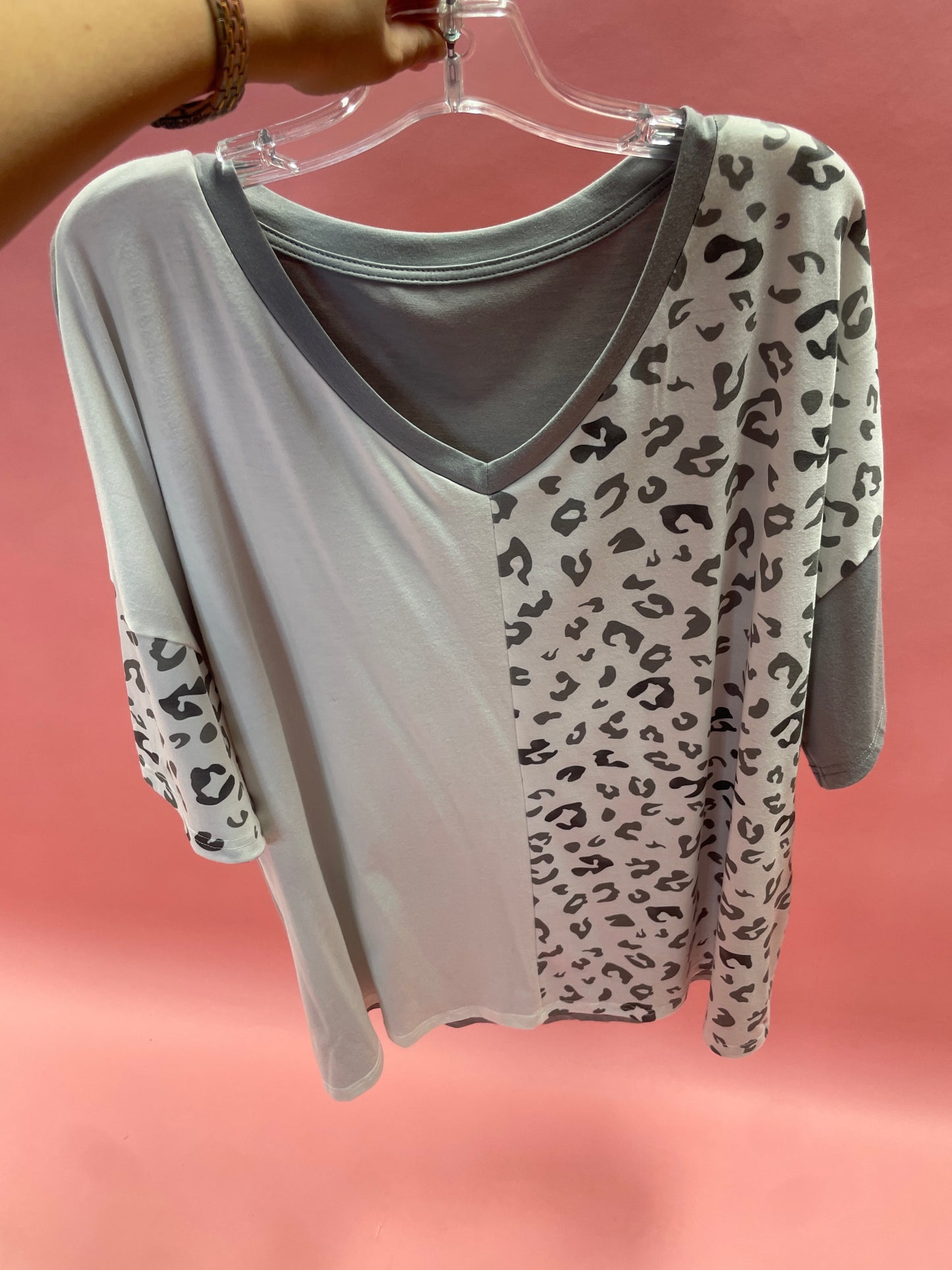 Gray Plus Size Leopard Patchwork Short Sleeve Top
