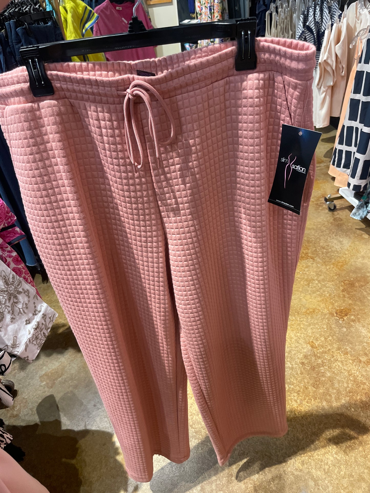drawstring elastic waist ankle pants