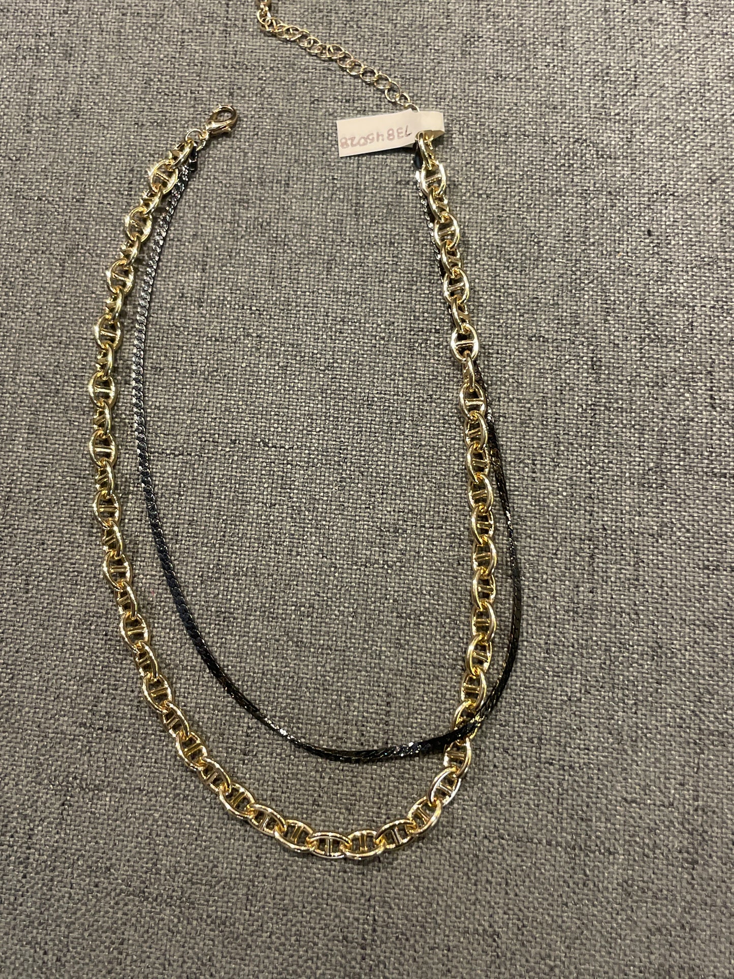 BLACK/GOLD LAYERED CHAIN