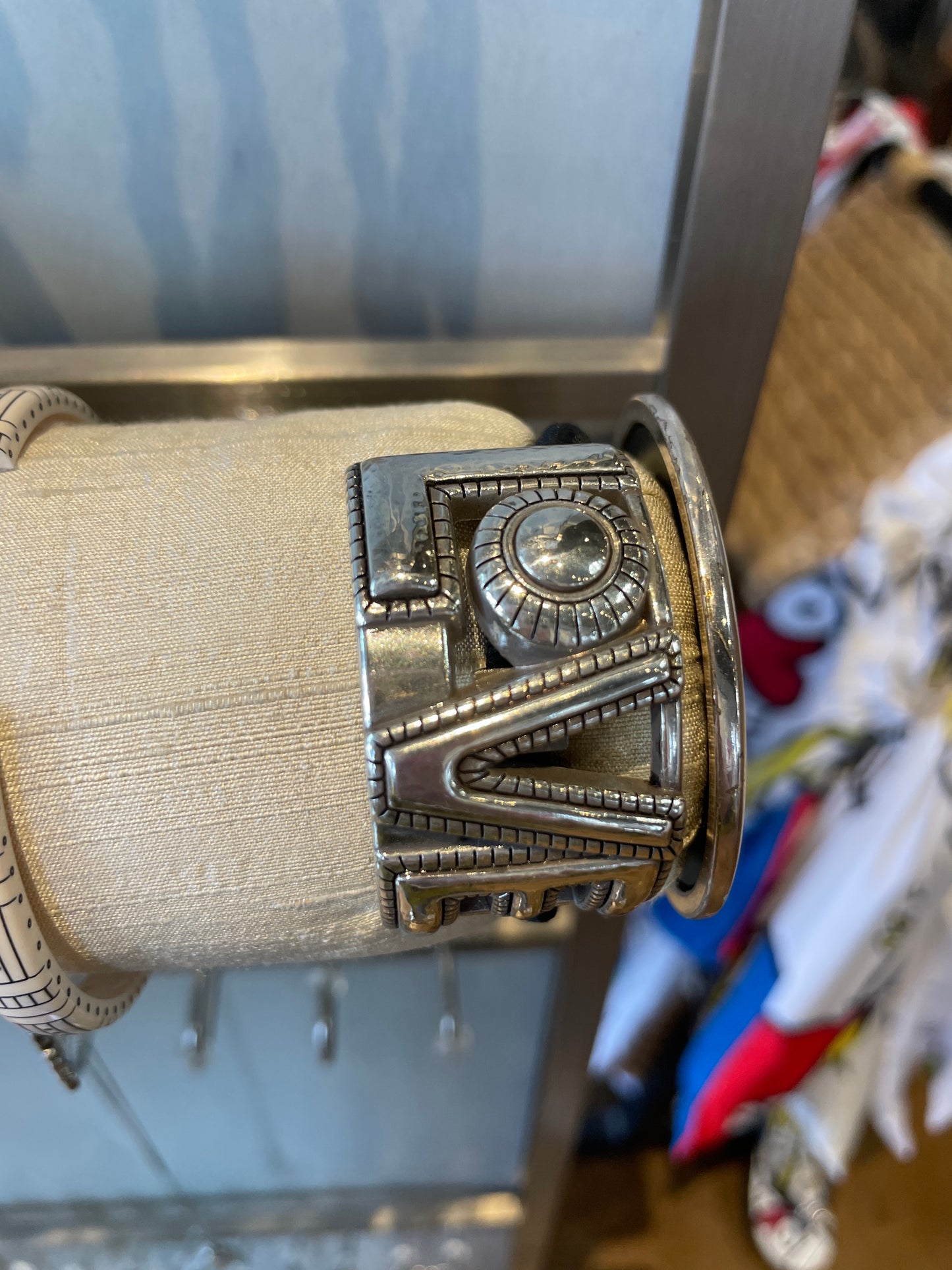 LOVE ME TENDER PONYTAIL