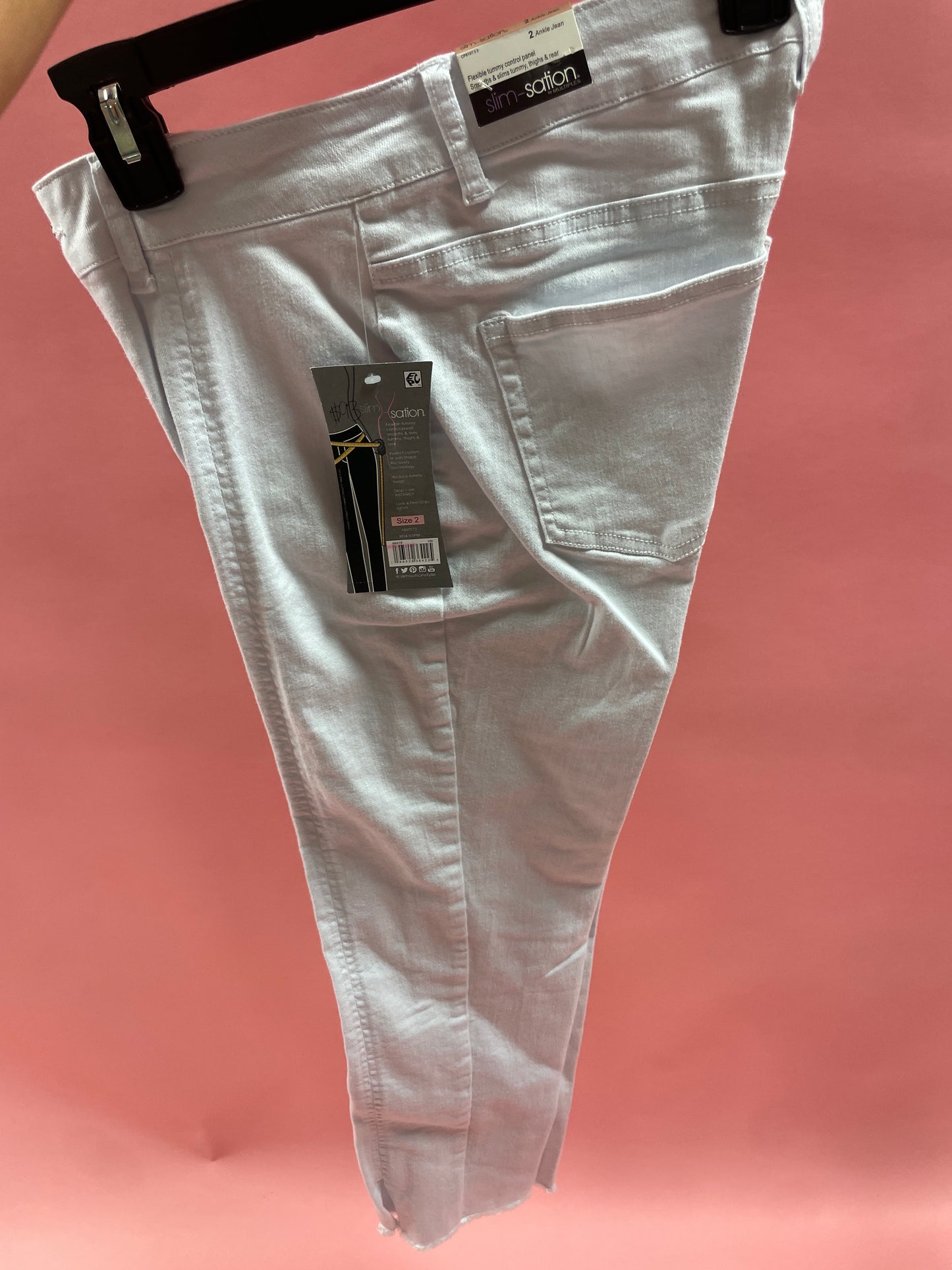 Zip FRt Center Seamed Leg Ankle Jeans w Fringe hem and Bk PKTs