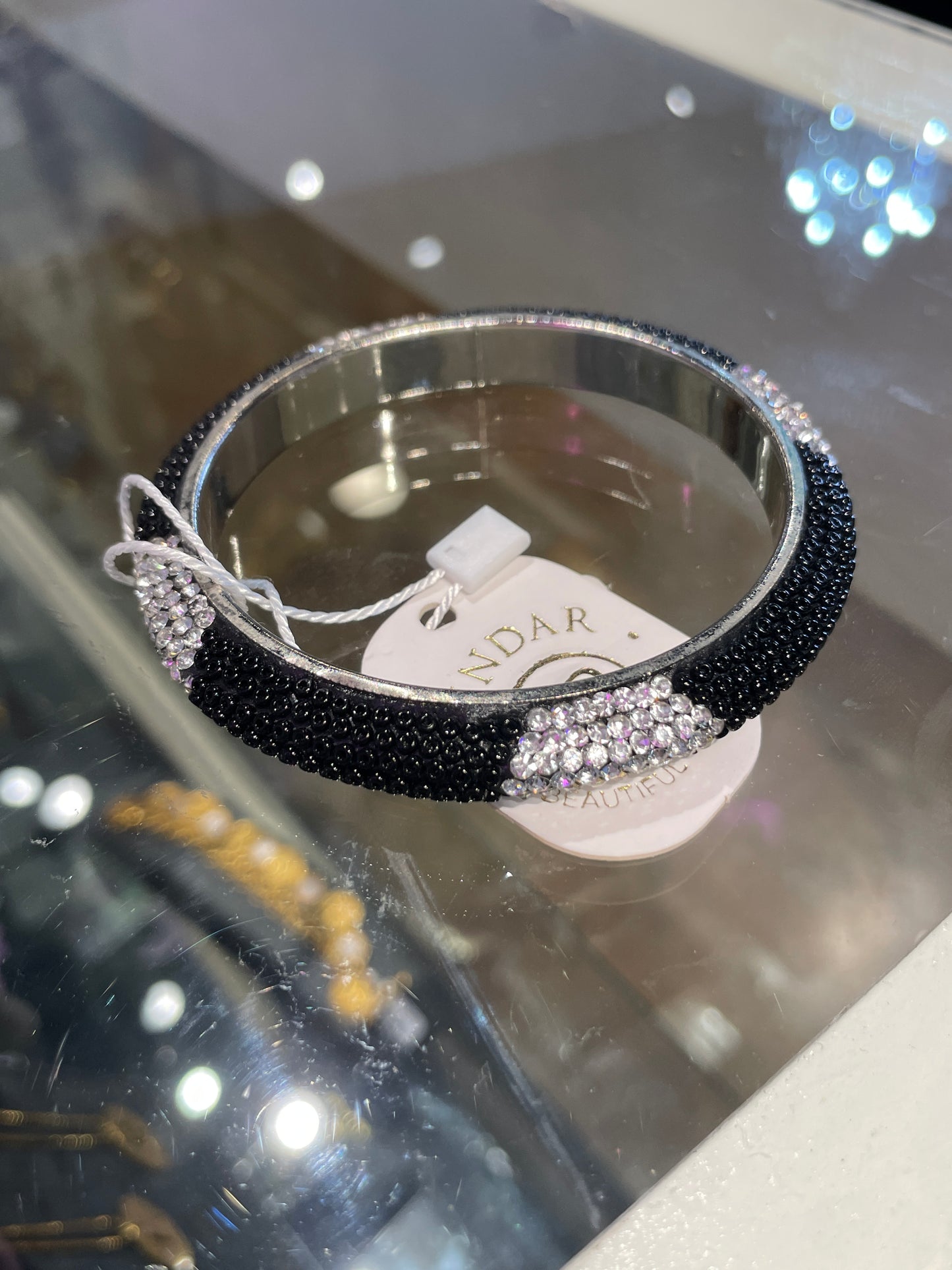 Sundar bangle black