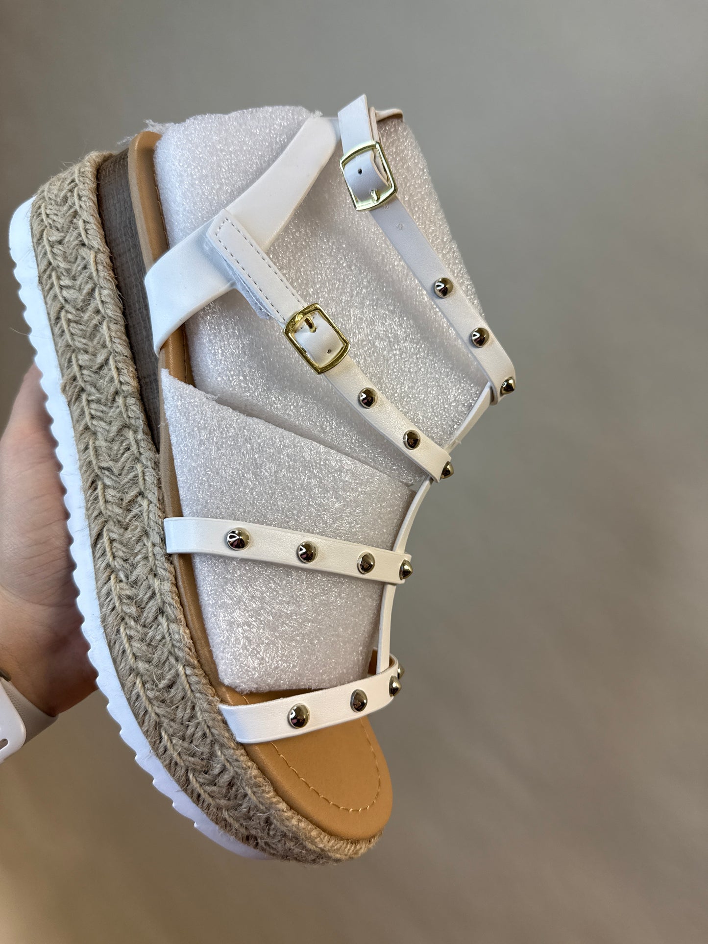 SOMEHOW WHITE SANDAL