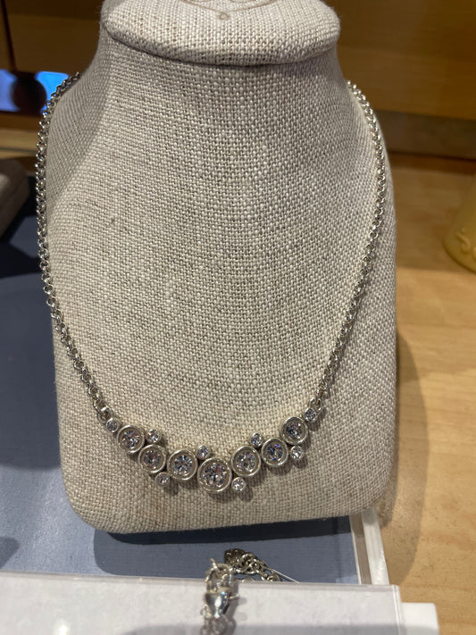 Constella post necklace