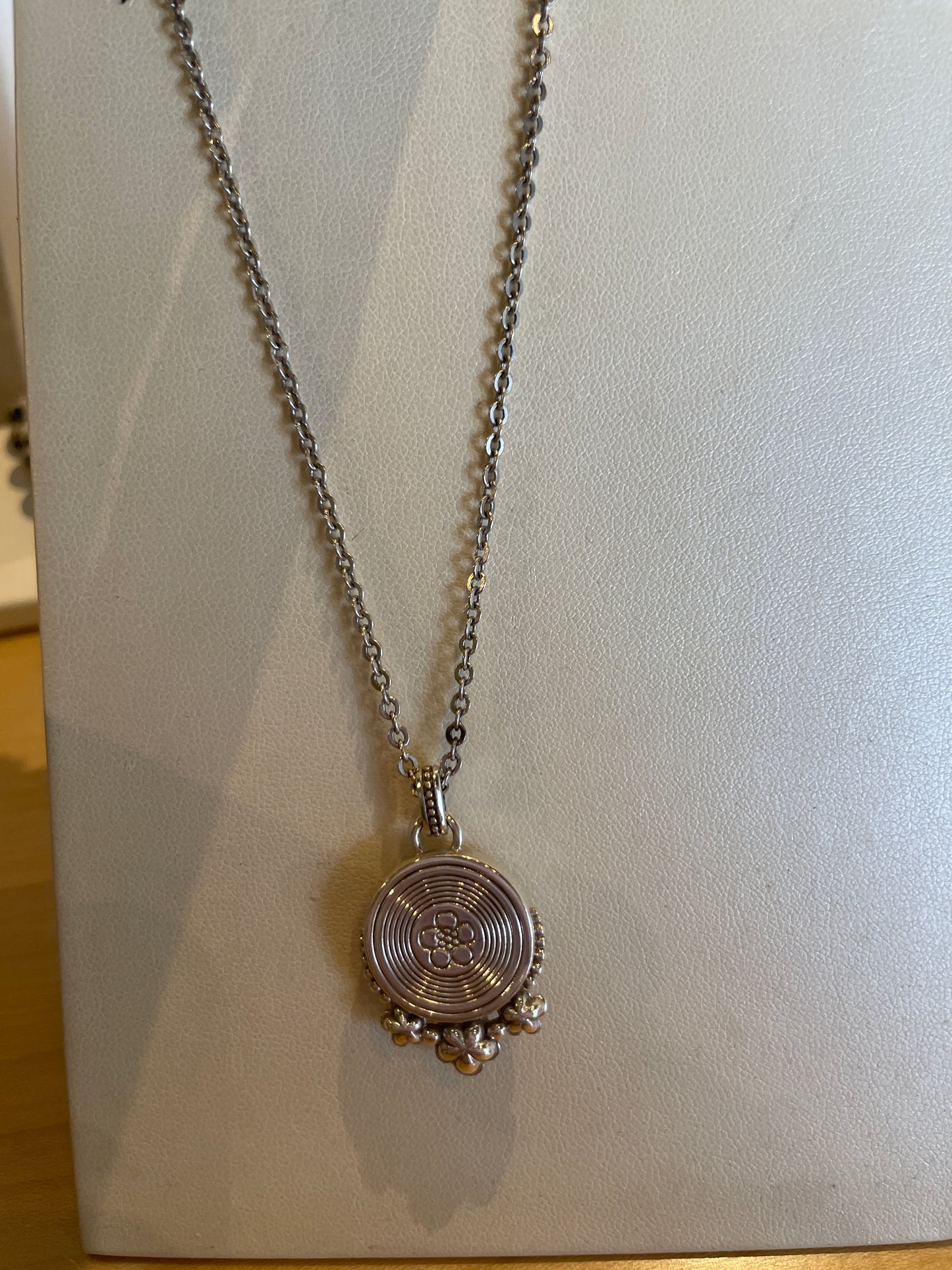 SAKURA ROSE QUARTZ NCK