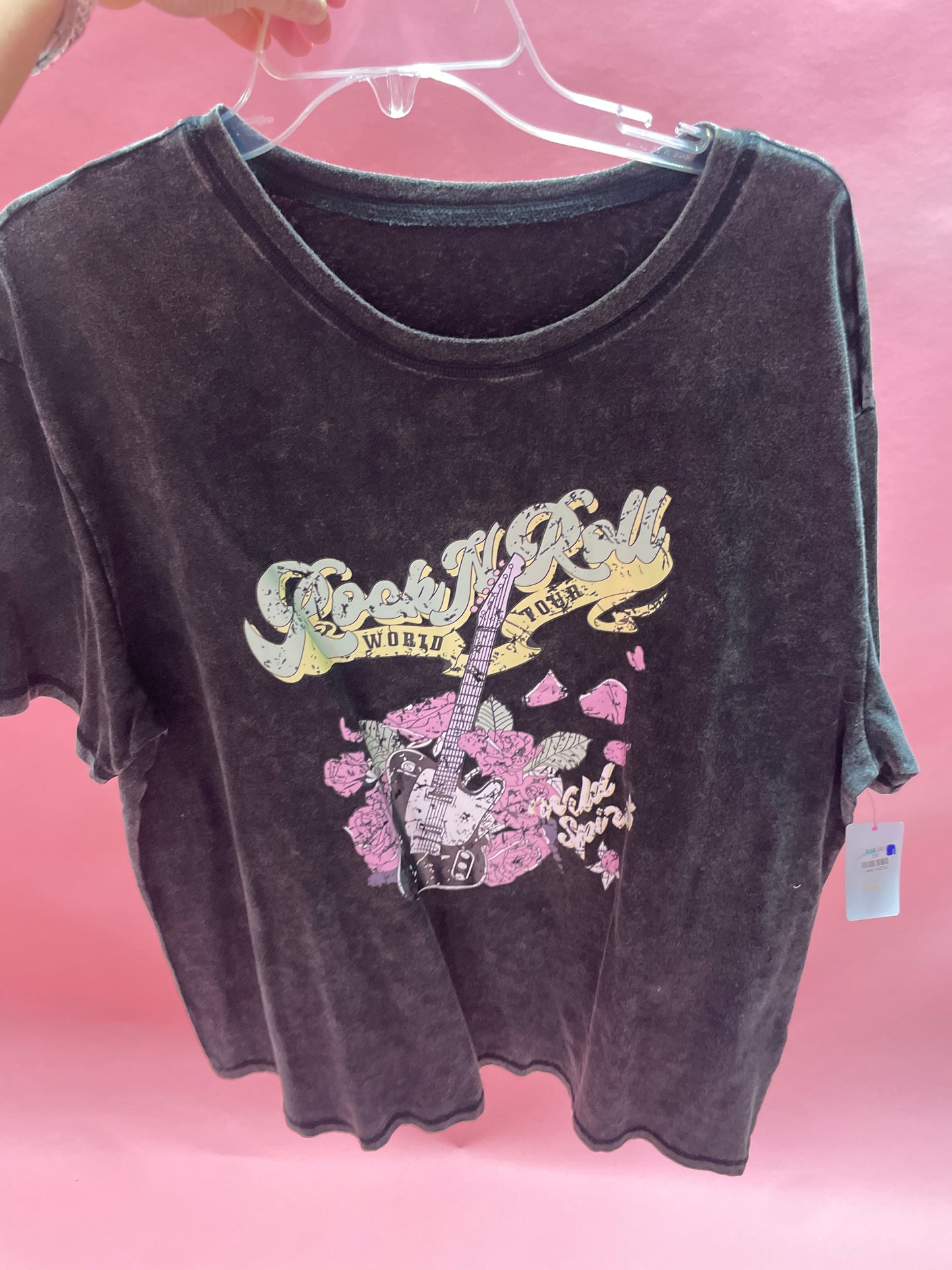 Gray Plus Size Retro Guitar Roses Graphic Washed T-shirt