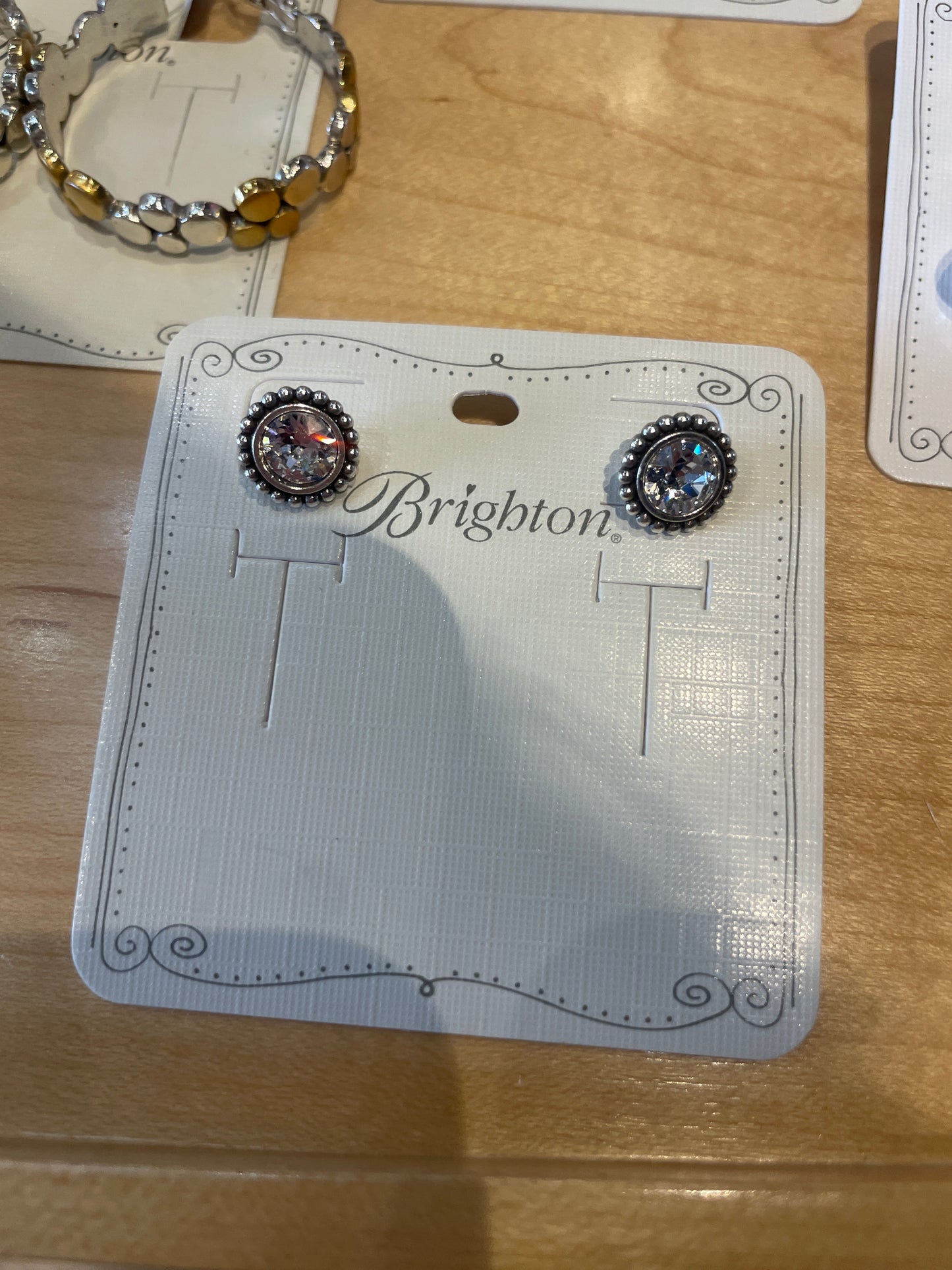 TWINKLE MD POST EARRINGS
