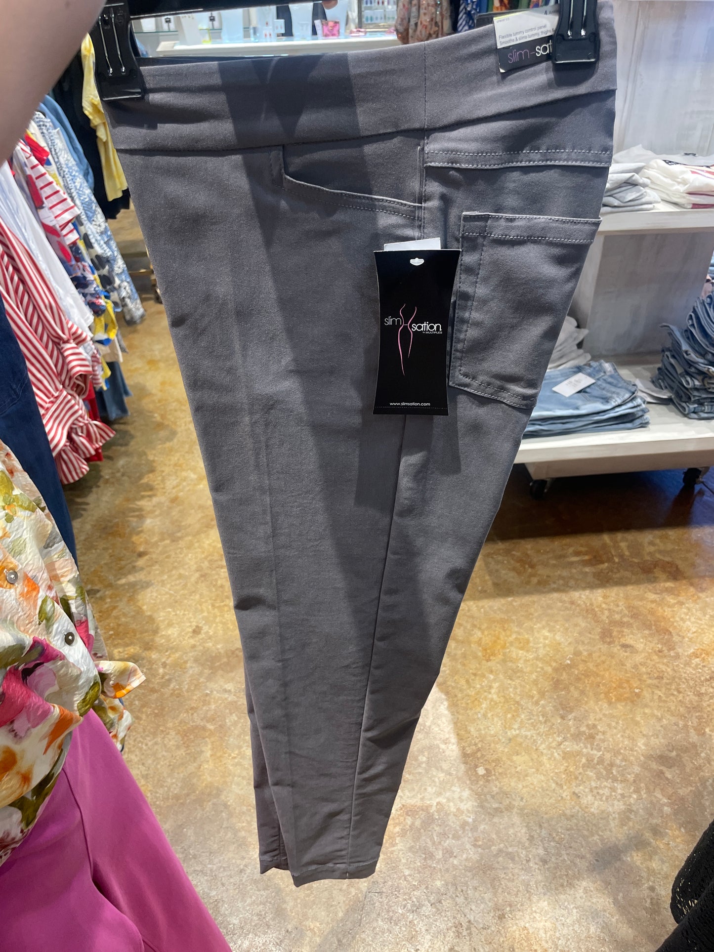PULL-ON ANKLE PANT W/ REAL FRONT & BACK POCKETS