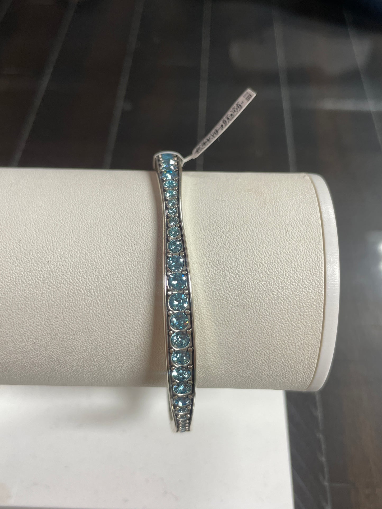 LIGHT HEARTED BANGLE