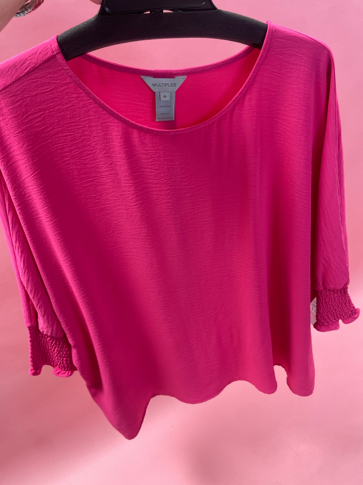 Multi-Shirred S/S Scoop Nk Faux Bttn Bk