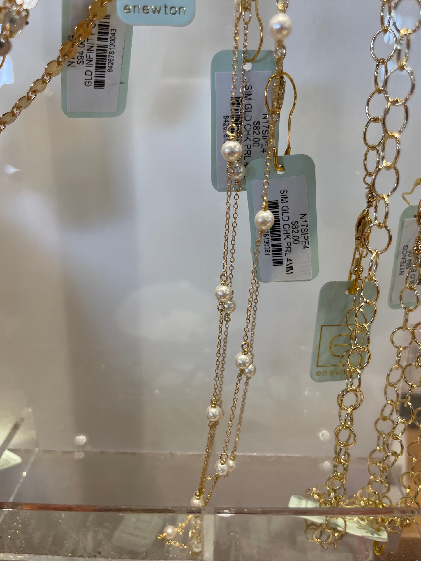 Simplicity Peral Necklace