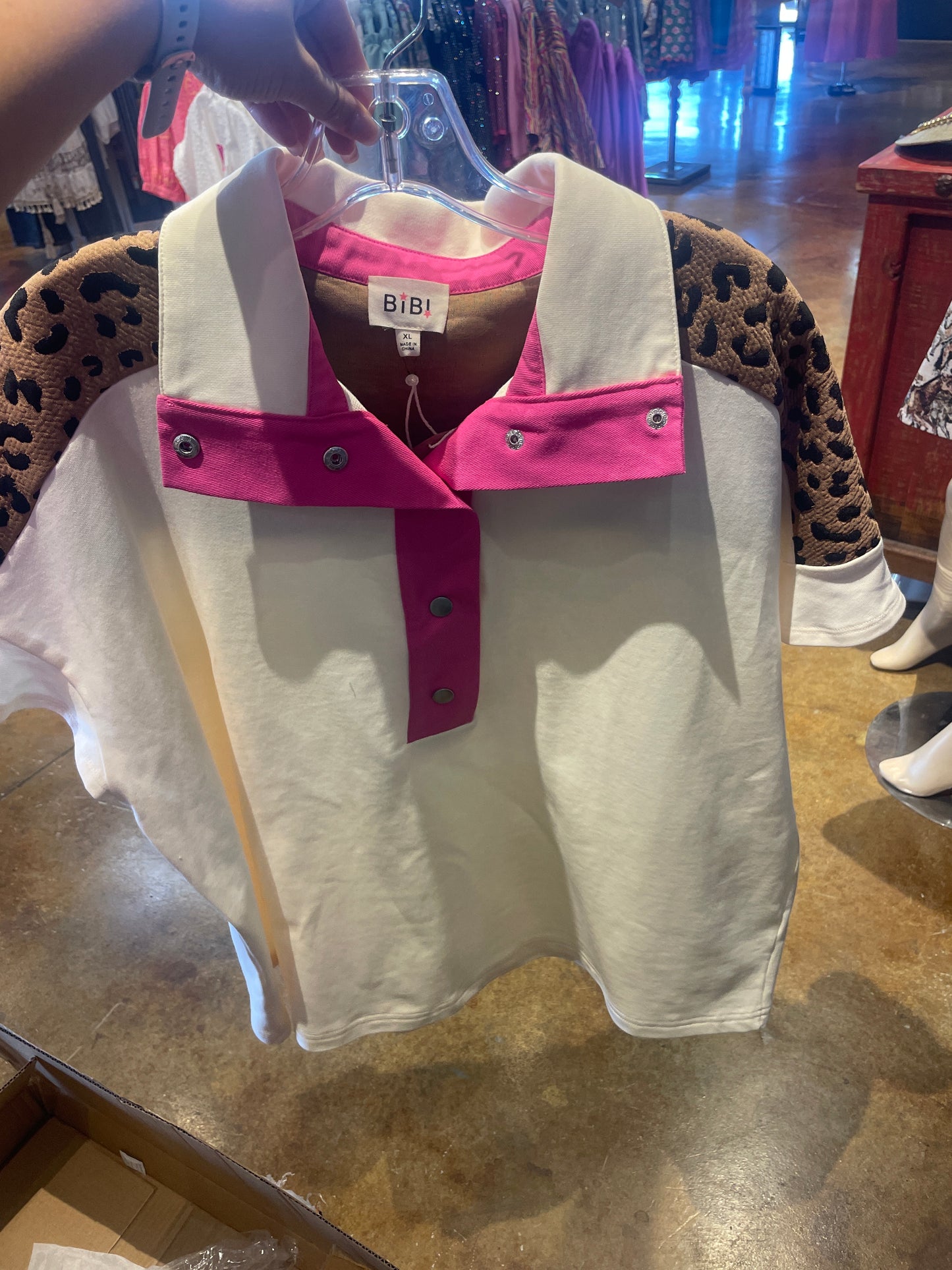 Leopard knit placket flutter sleeve top
