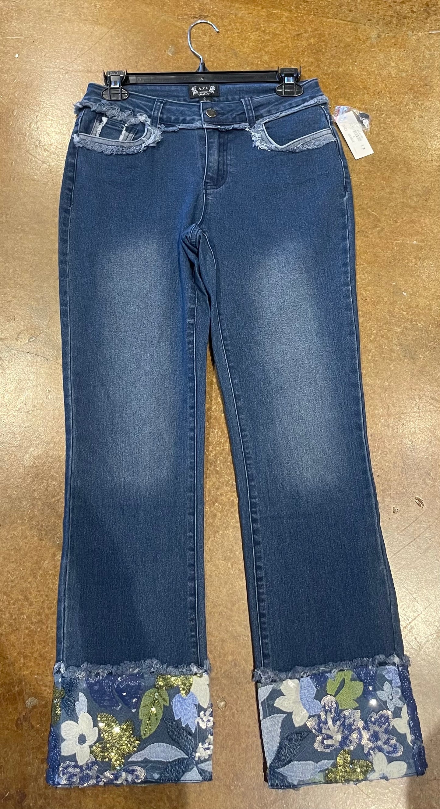 DARK DENIM JEANS WITH DETAIL CUFF