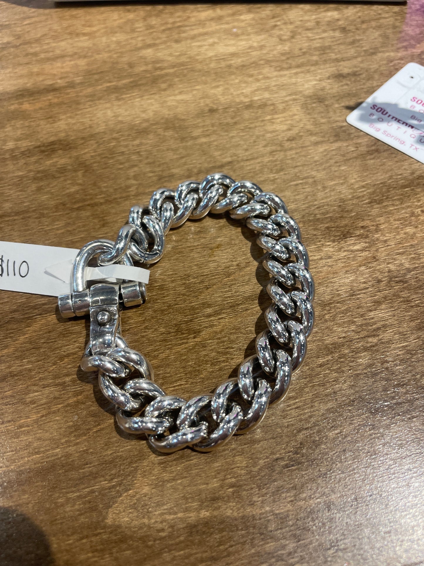 Barracus Shackle bracelet
