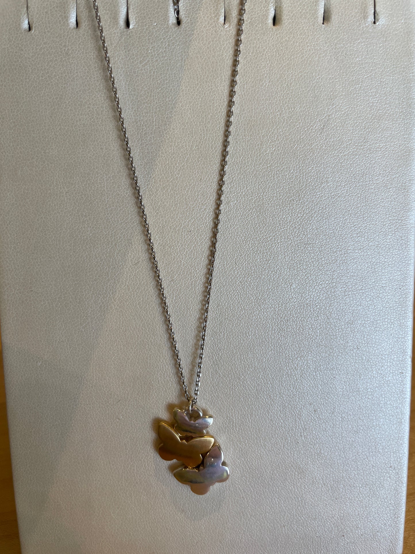 WONDERWING NECKLACE PROMO