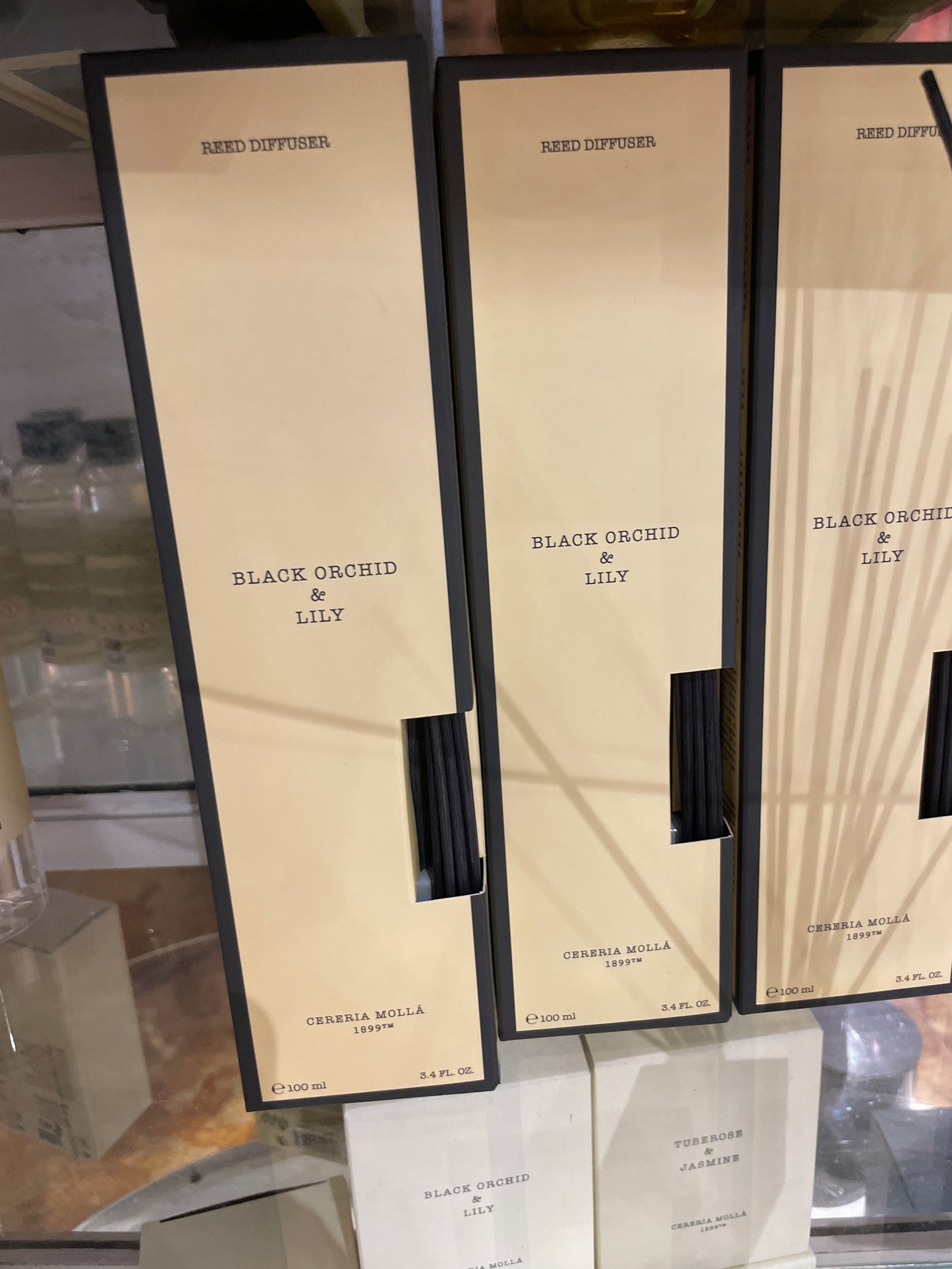 black orchid & lily diffuser