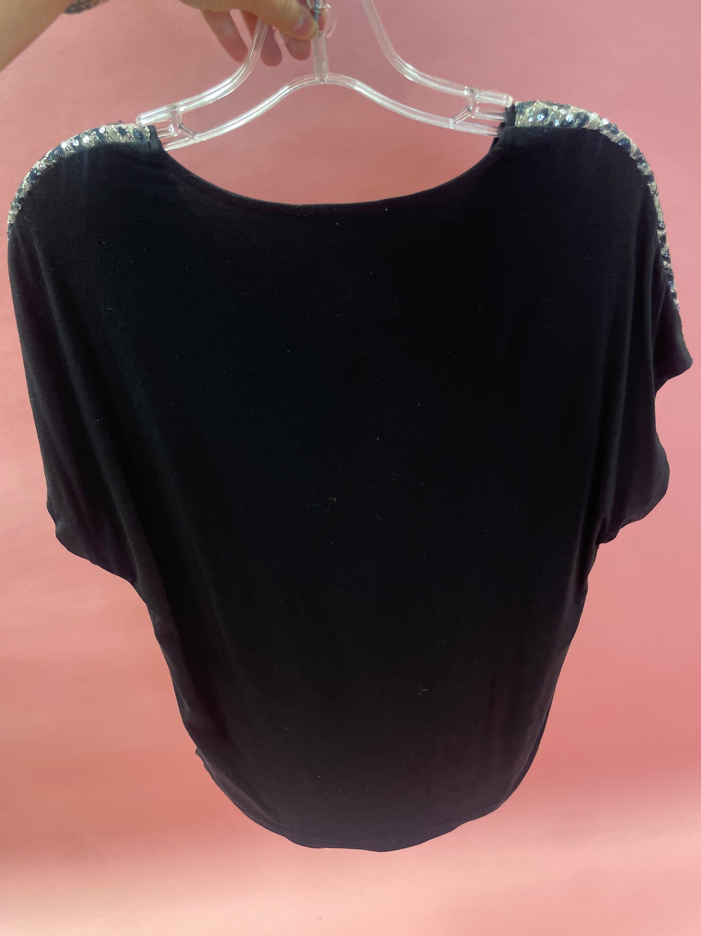 DROP SHOULDER LEOPARD SEQUIN WITH CONTRAST KNIT BACK