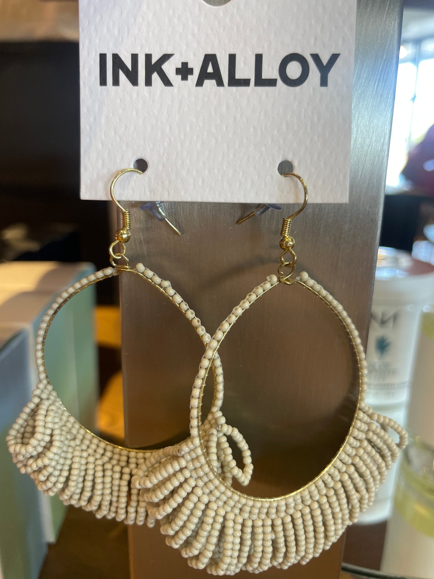 FRINGE HOOP SEED BEAD EARRING~1