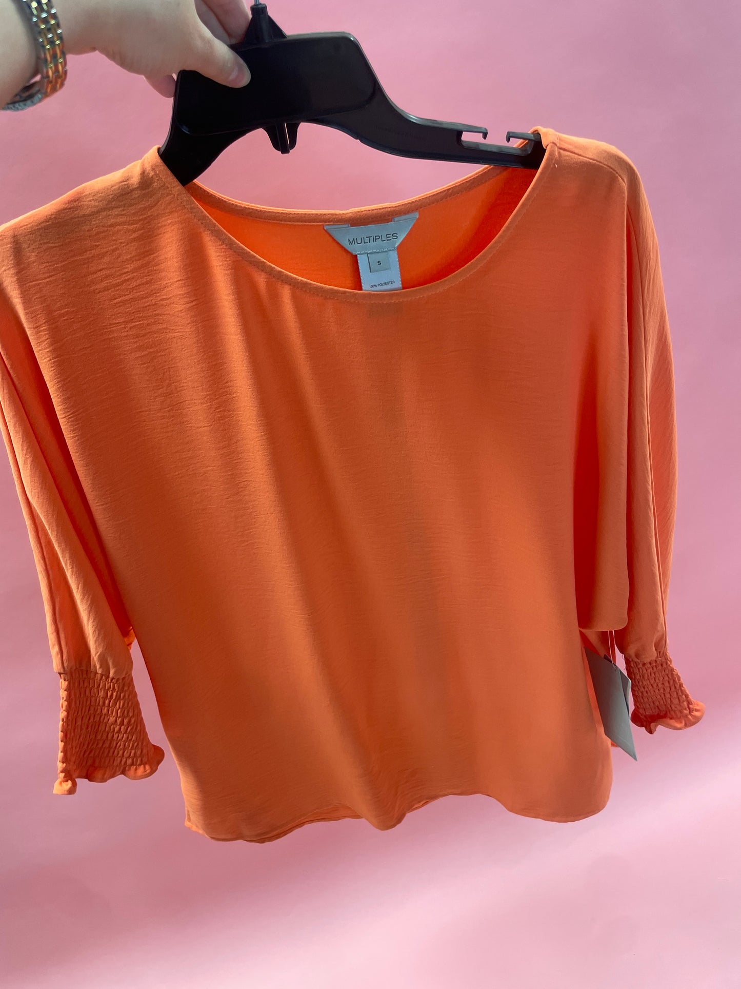 Multi Shirred S/S Scoop Nk Faux Bttn BK