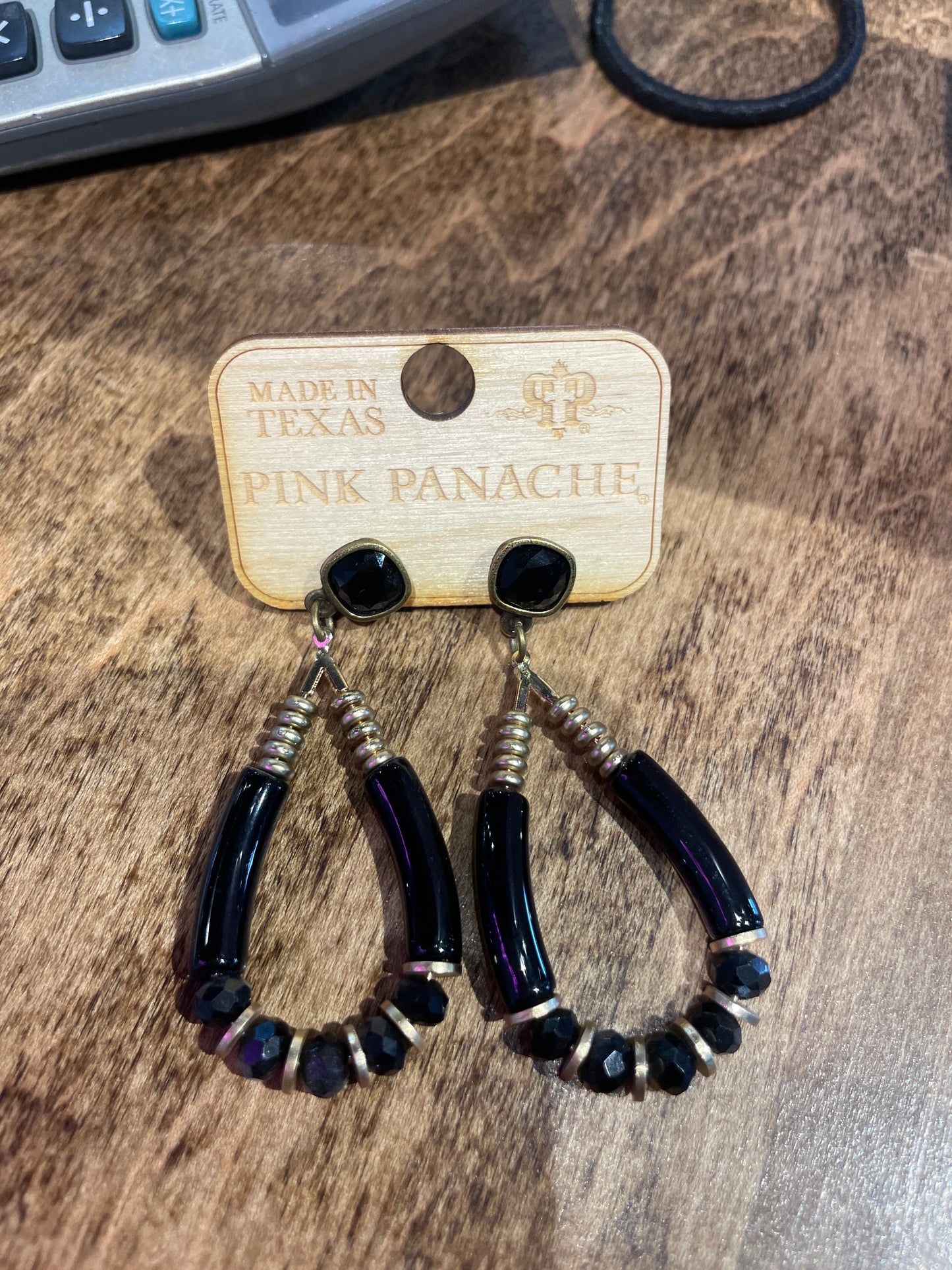 BLACK STONE TEARDROP EARRING