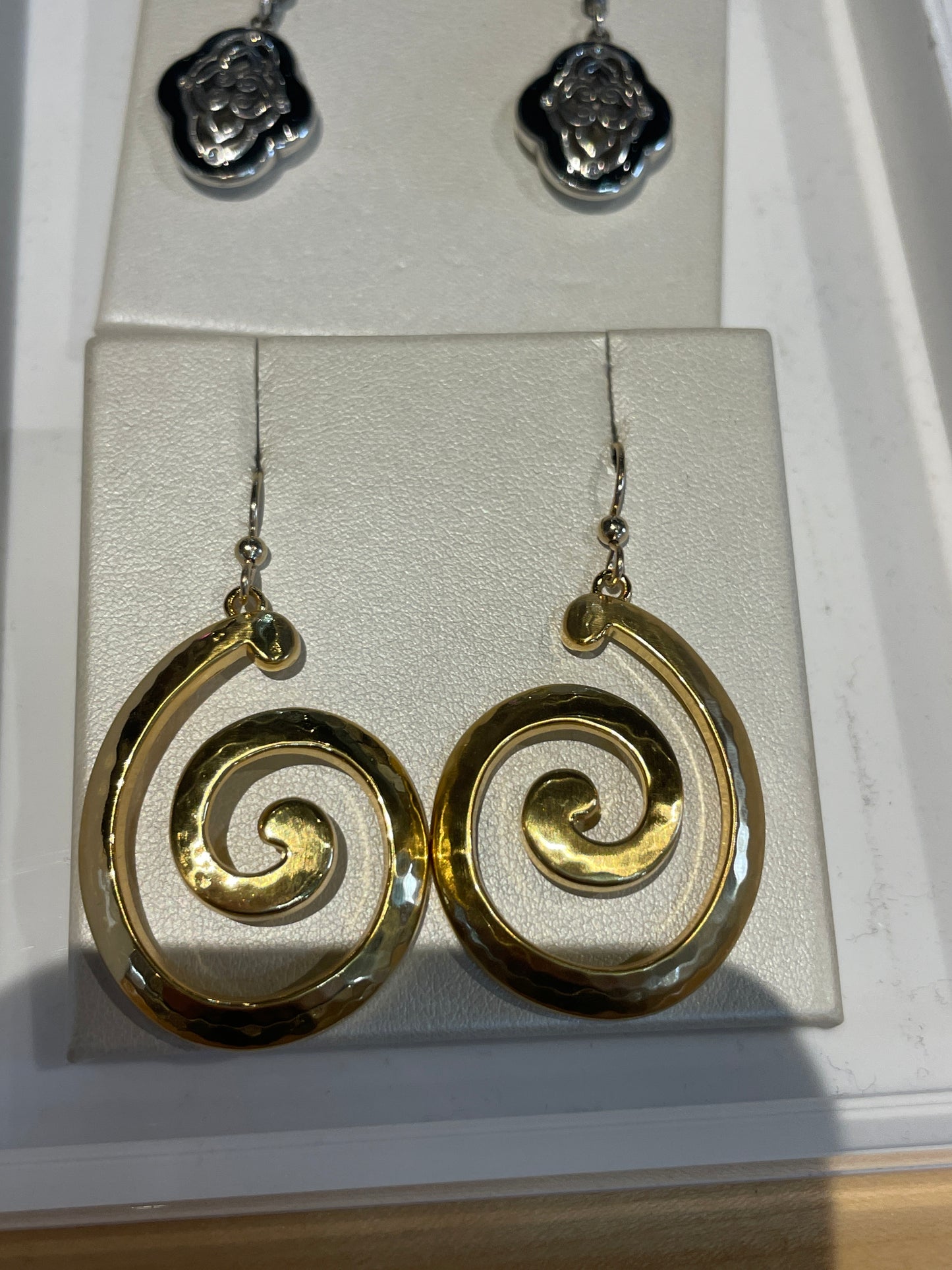 Royale GB French Wire Earing