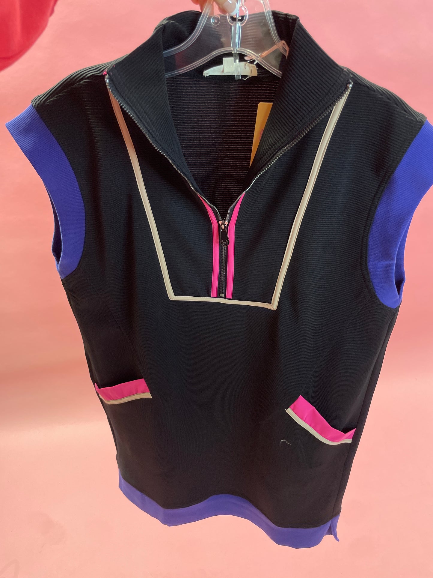 BLACK ATHLETIC DRESS WITH PINK AND BLUE STRIPES