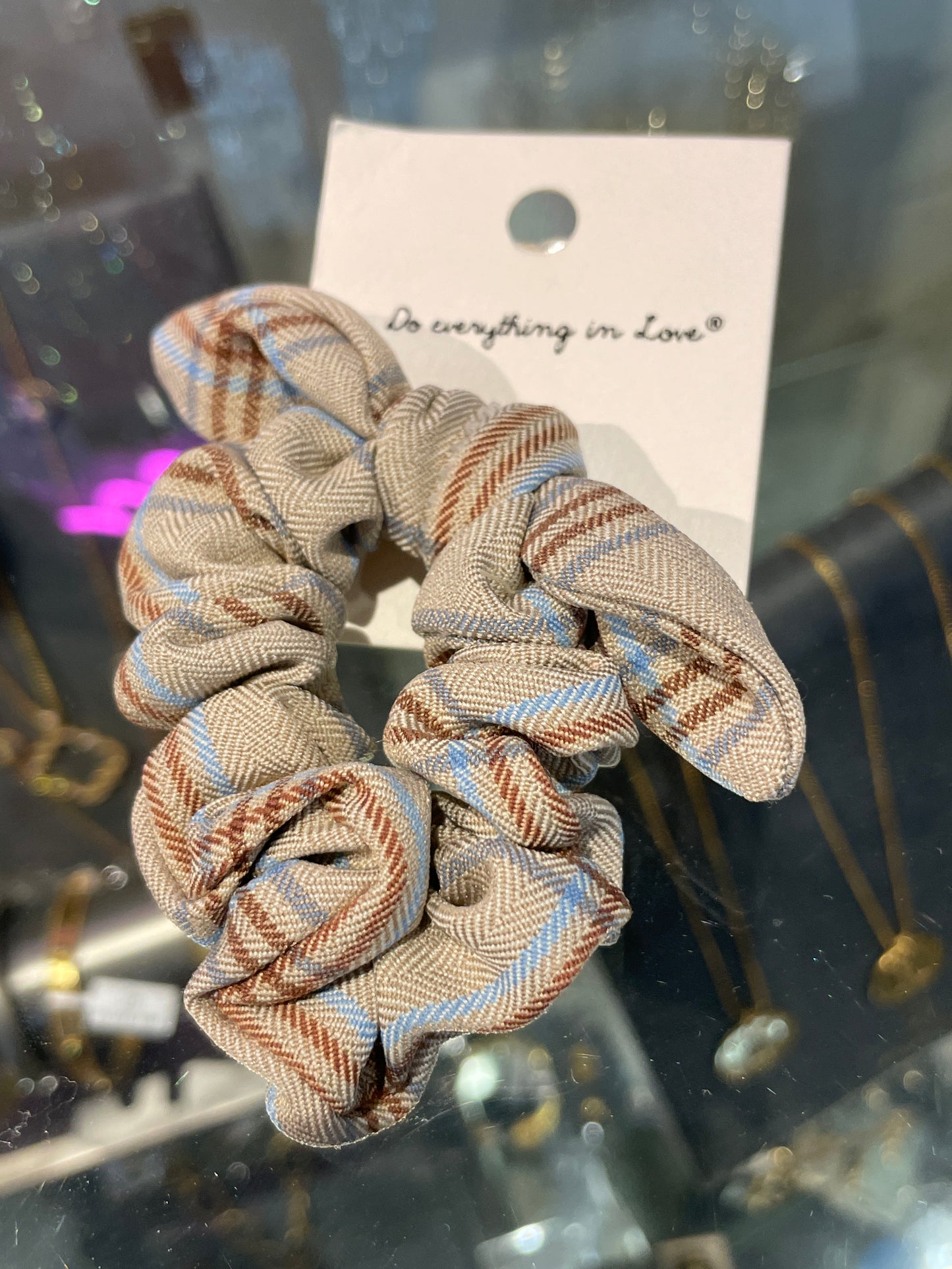plaid pattern scrunchie
