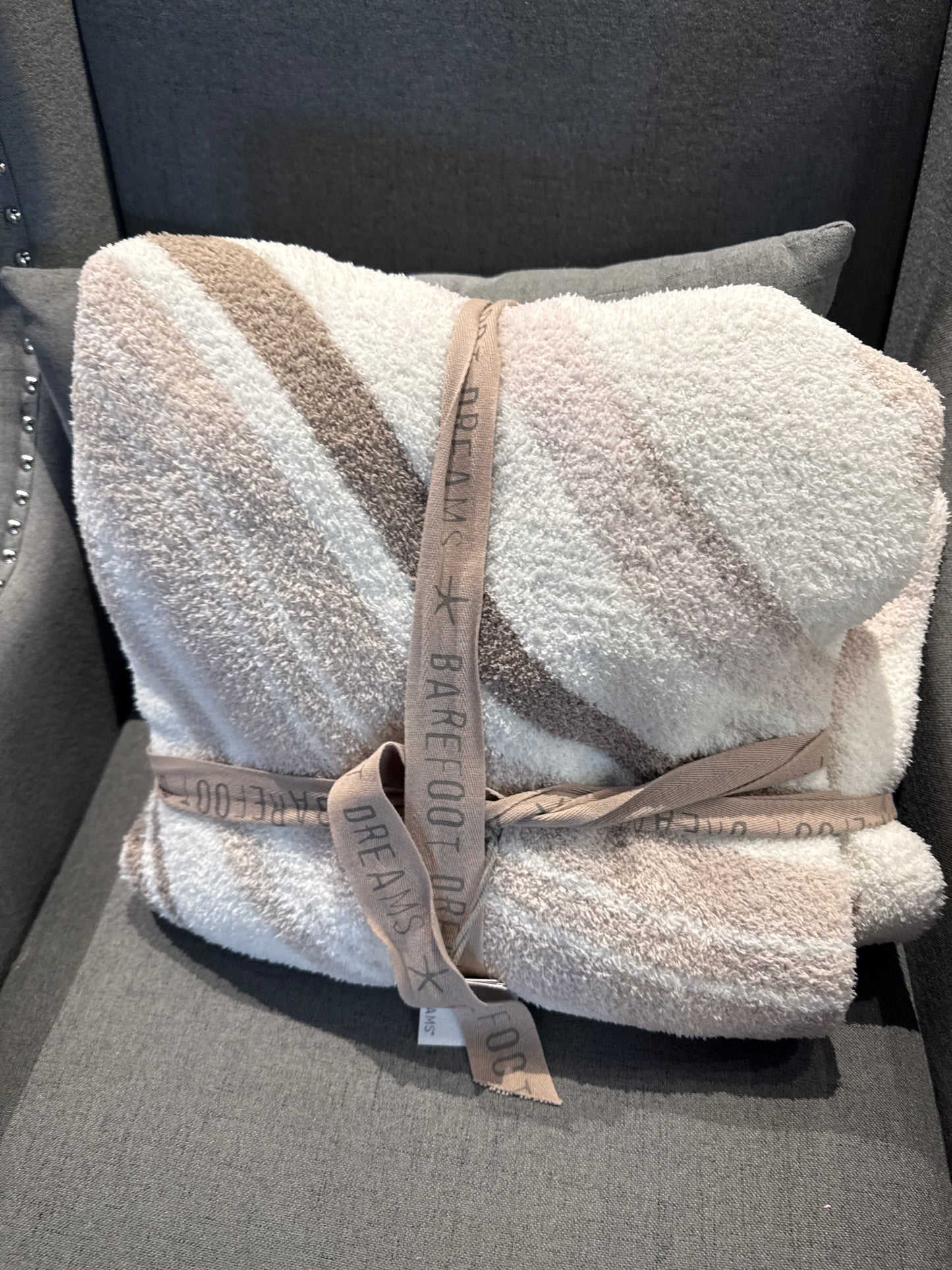 barefoot dreams sand blanket