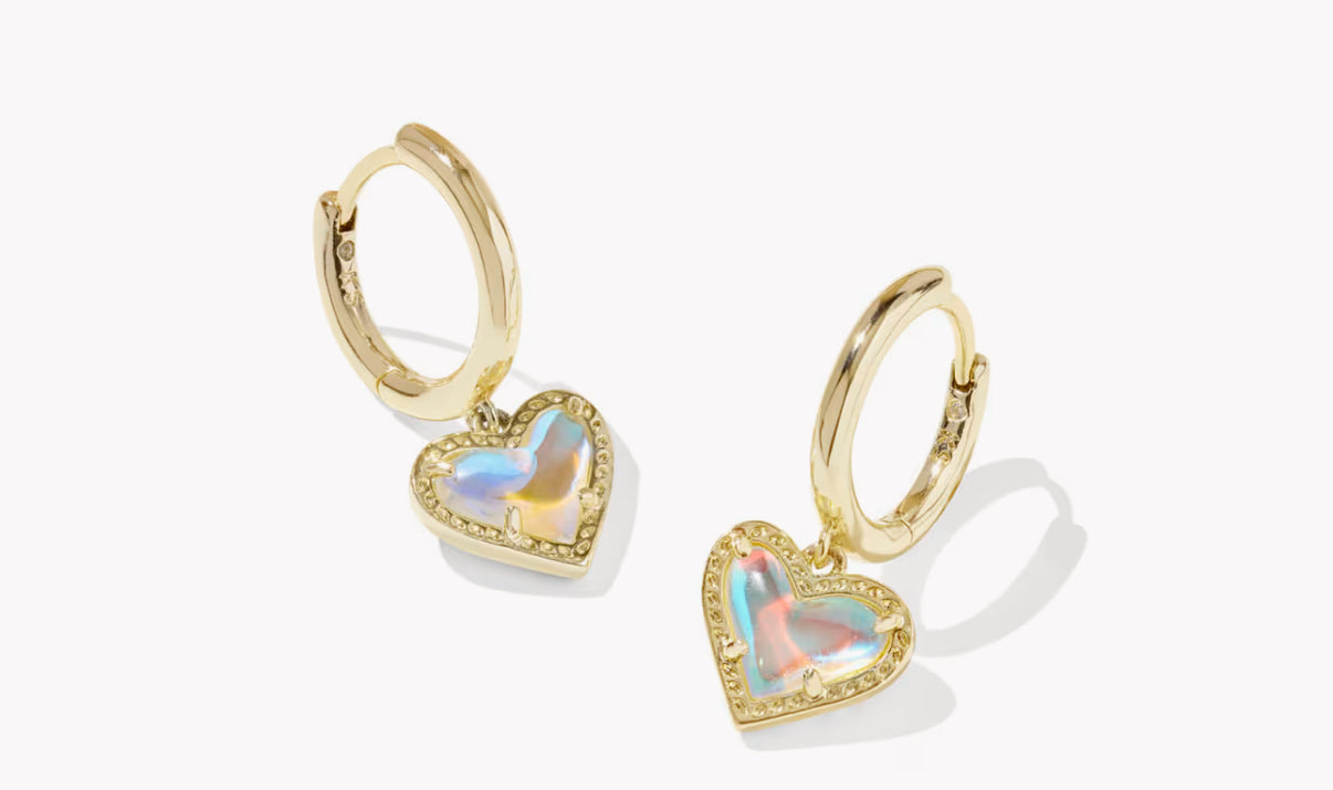 ARI HEART HUGGE EARRING