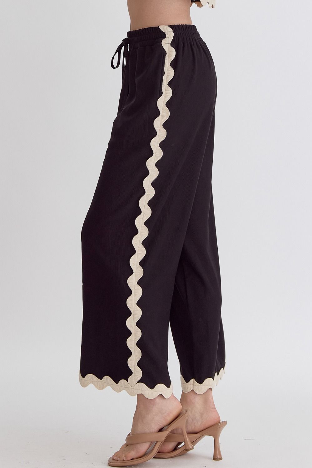 Solid High Waisted Wide Leg Pants w Ric Rac Trim