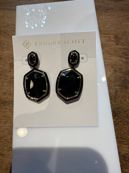 Daphne Enamel drop earring