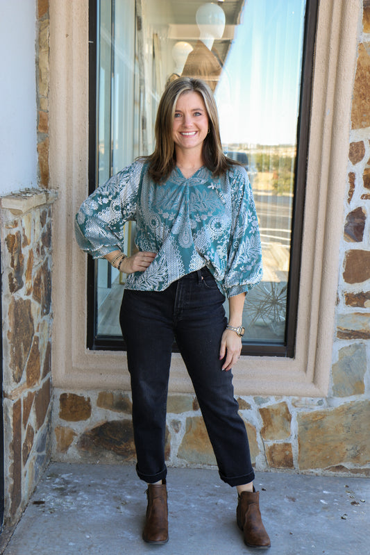 LINING DAMASK PRINT VELVET SPLIT NECK RAGLAN 3/4 PUFF SLEEVE TOP