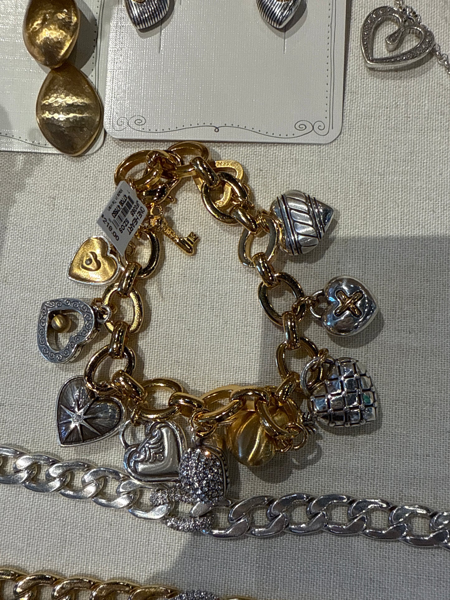 One heart large charm bracelet