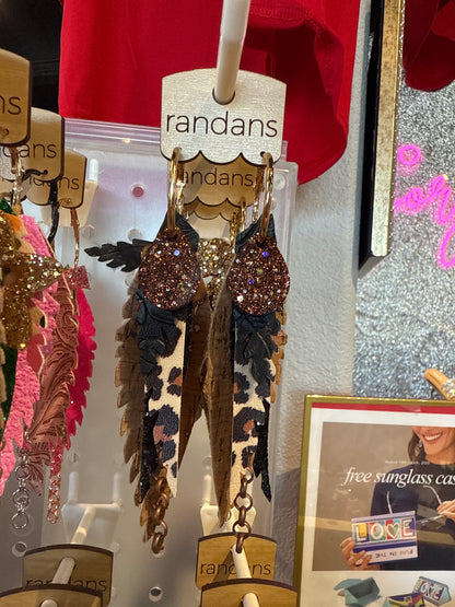 Feather detailed earrings