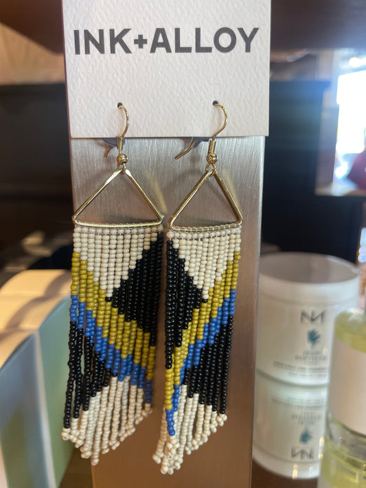 TRINGLE PENDENTW FRINGE EARRING