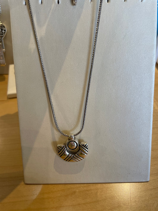 MAYA CURVE NECKLACE
