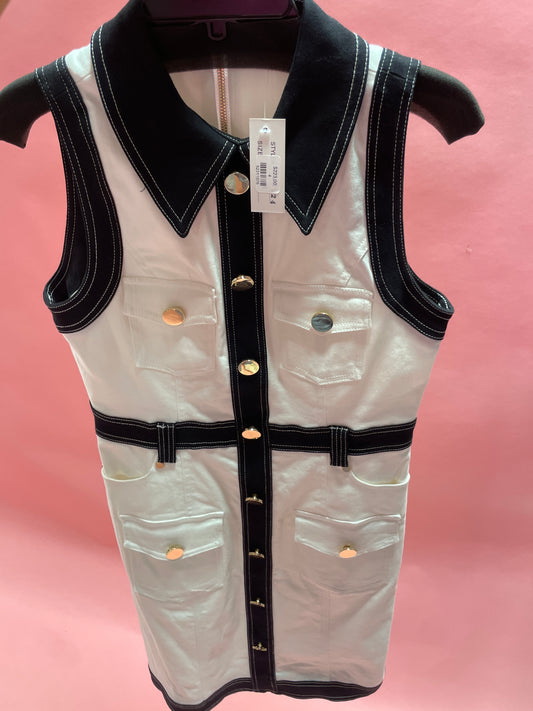 BLACK AND WHITE GOLD BUTTON UP