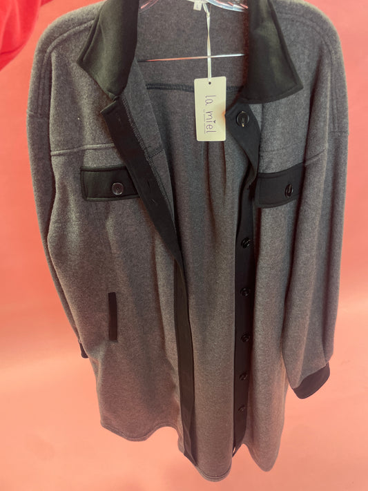 OVERSIZED BTTN JACKET