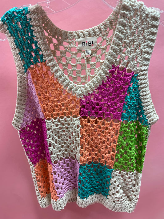 MULTI COLOR CHECKER OPEN KNIT SCOOP NECK SWEATER VEST