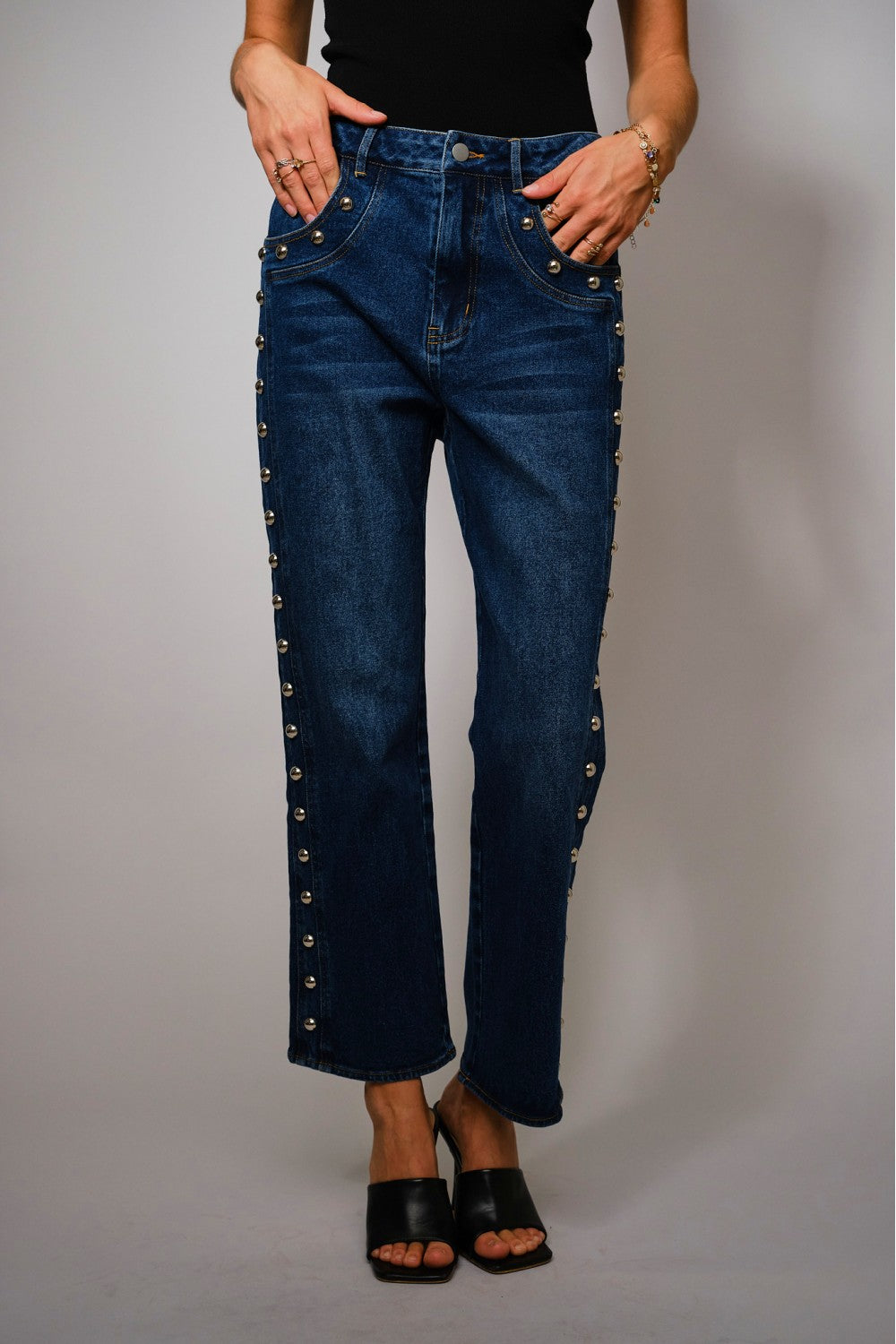 METAL STUDDED HIGH RISE STRAIGHT FIT DENIM JEANS