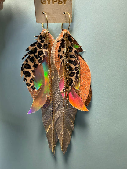 Long feather deatil dangle earrings