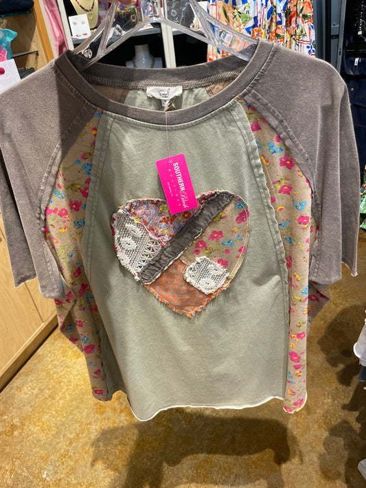 short sleeve heart patch top