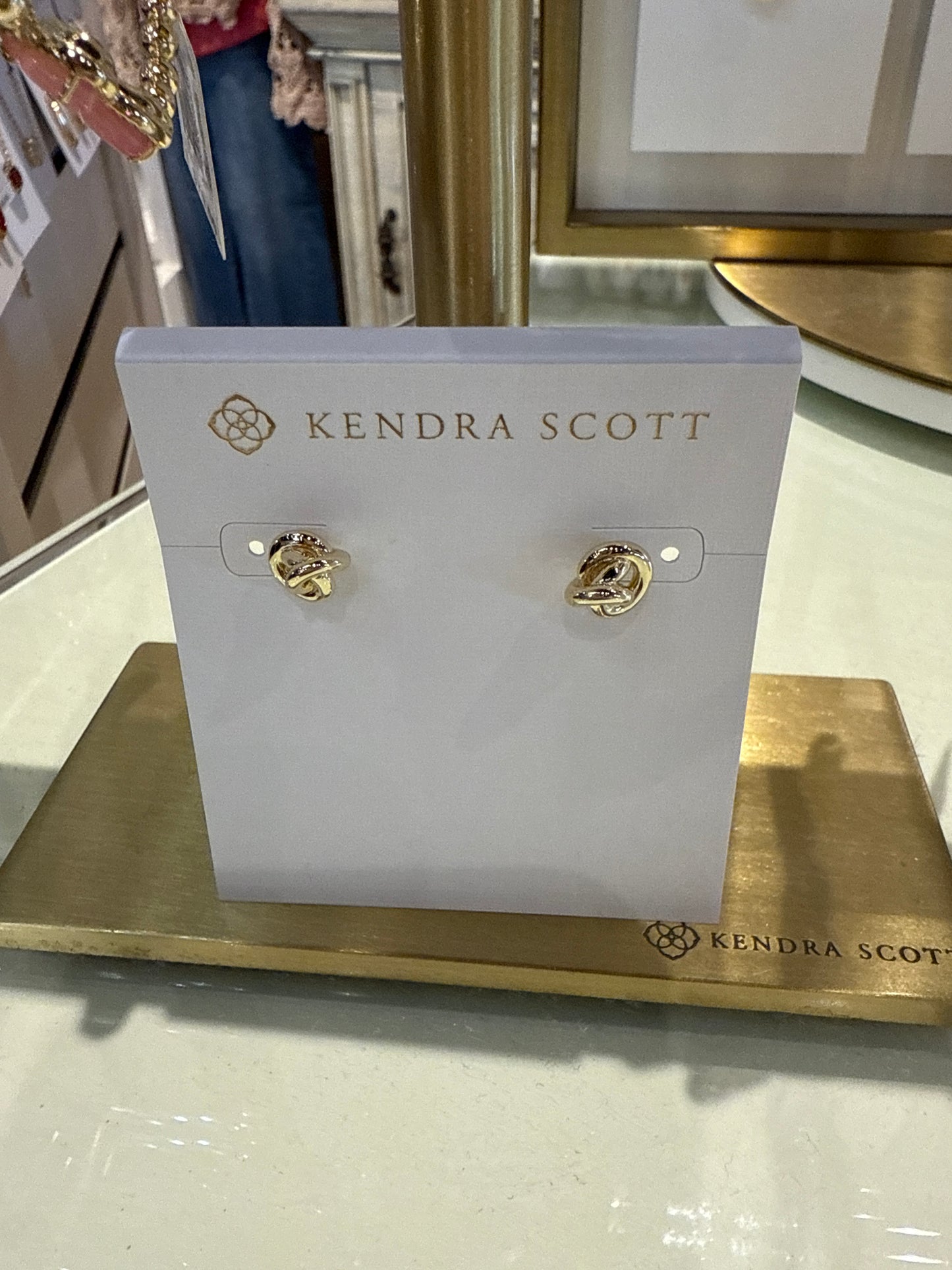 PRESLEIGH STUD EARRING