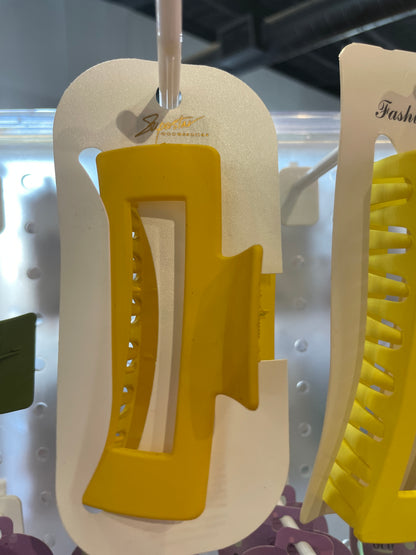 Dull Spring Tone Claw Clips