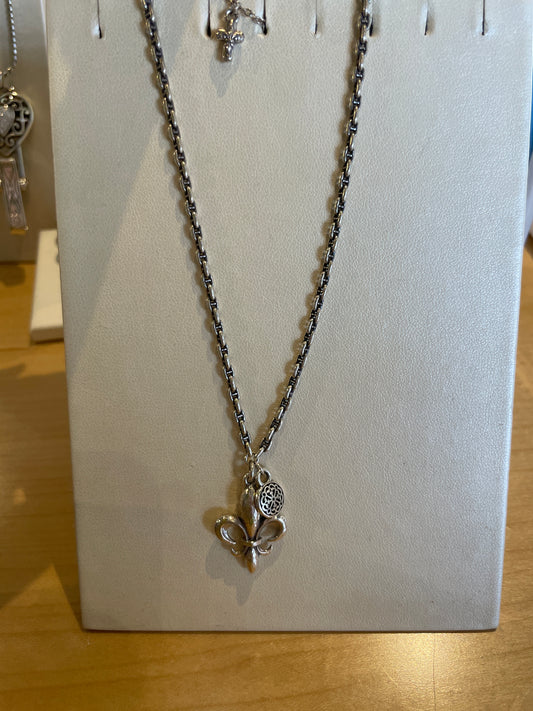 FERRARA FLEUR DE LIS PT NCK